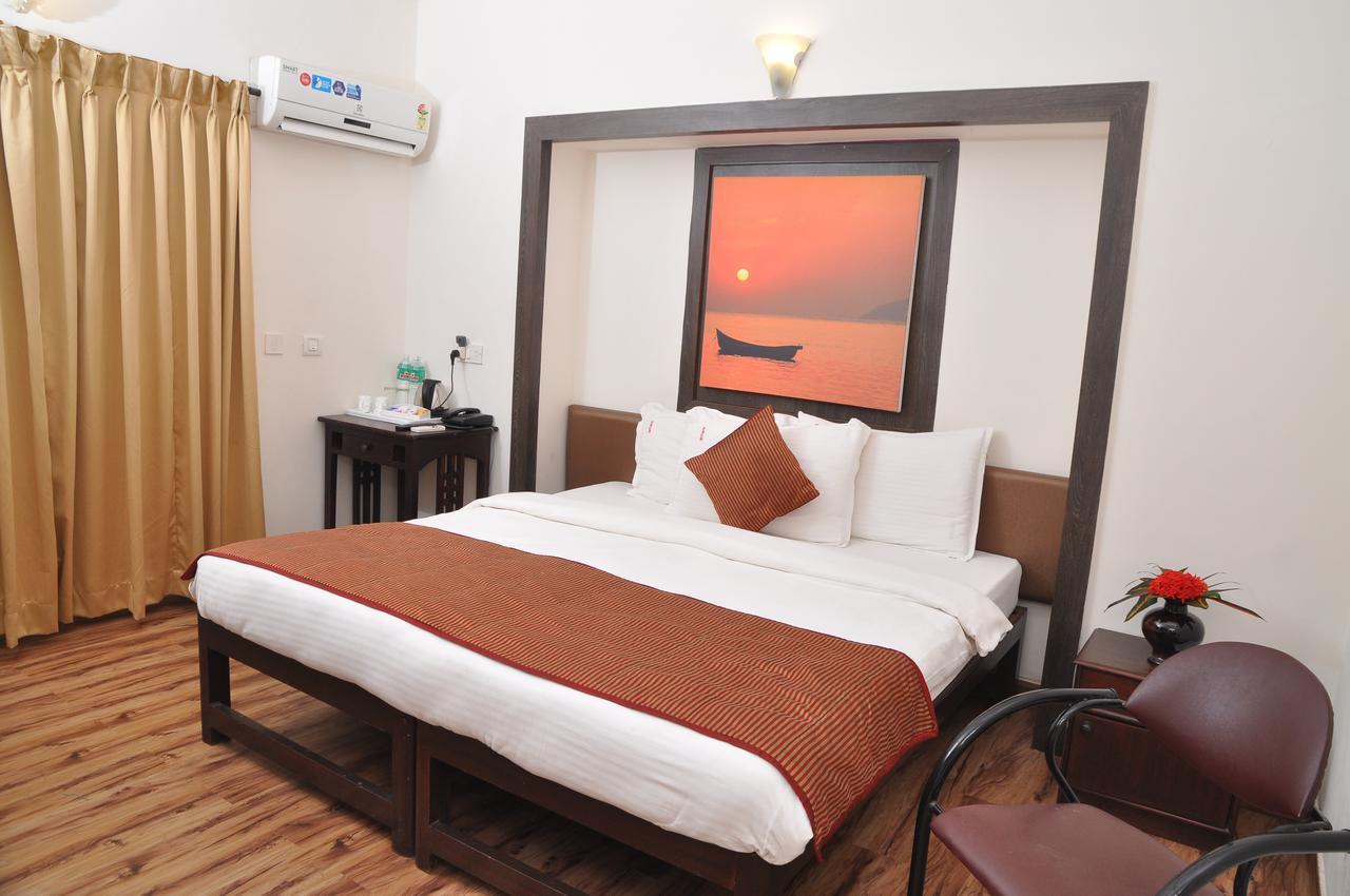 Antara Goa Hotel Marmagao Exterior photo
