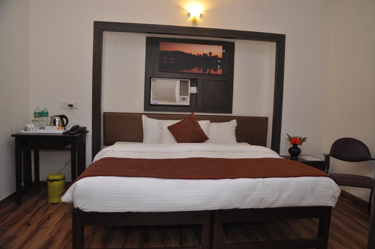 Antara Goa Hotel Marmagao Exterior photo